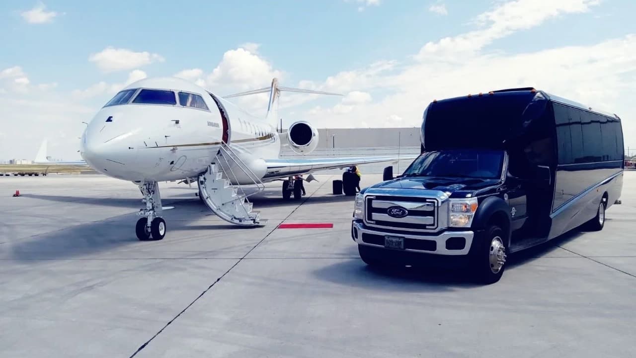 Luxury Executive Transportation Oxford MS for Business Professionals