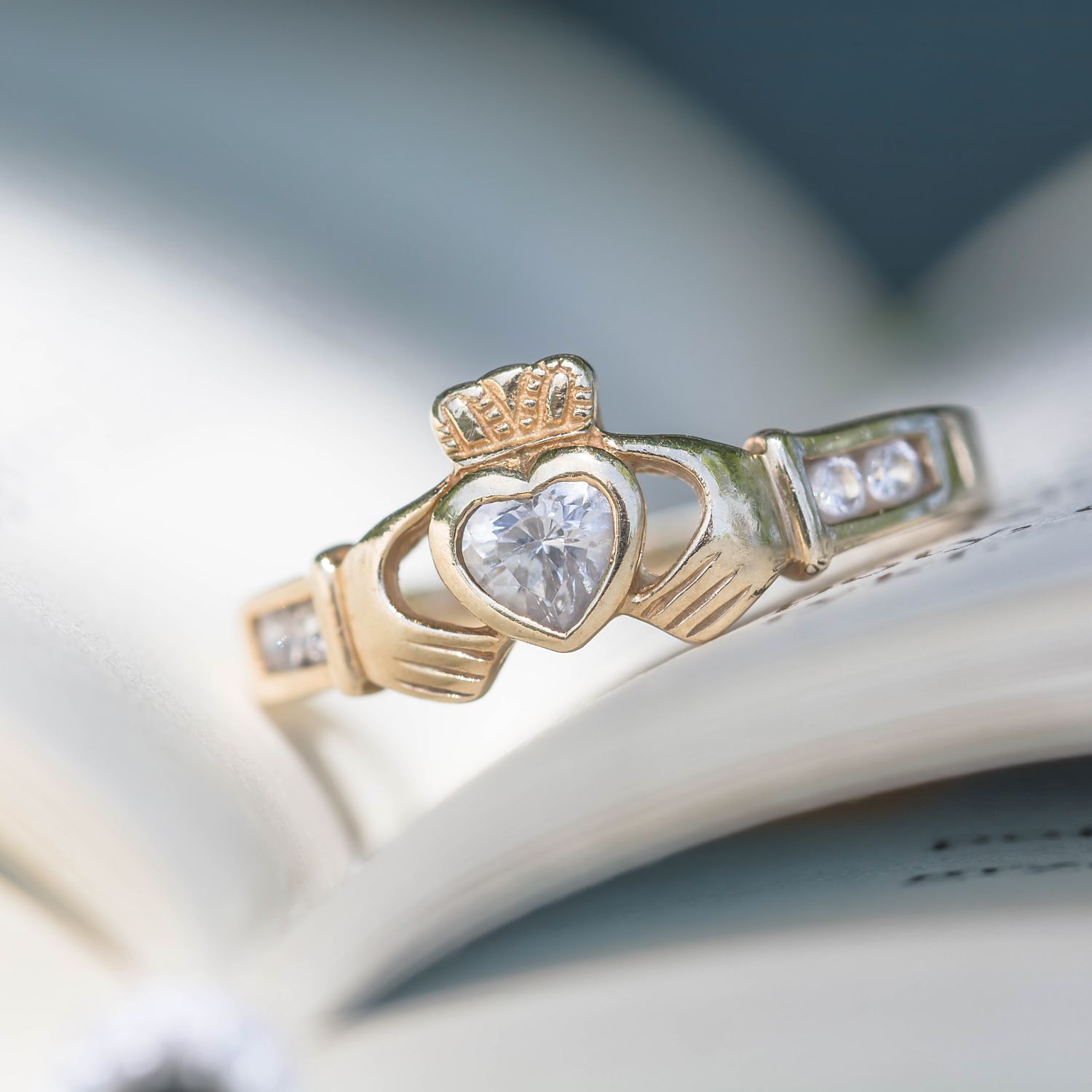 Vibrant Alternatives: Why Choose Lily Arkwright Sapphire Rings